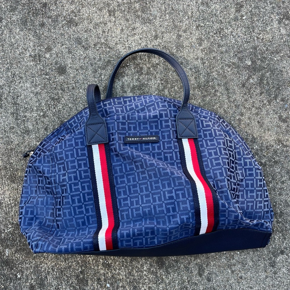 Tommy Hilfiger Blue and Red Duffel Bag with Sporty Design